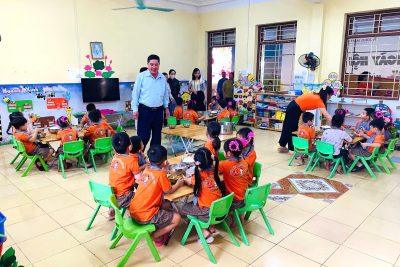 TĂNG CƯỜNG CHẤT LƯỢNG NUÔI ĂN BÁN TRÚ – PHỐI HỢP CÙNG PHỤ HUYNH KIỂM TRA GIỜ ĂN CỦA TRẺ